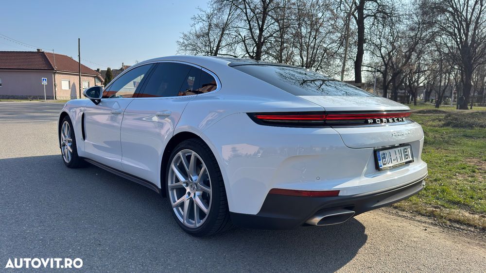 Porsche Panamera - 21