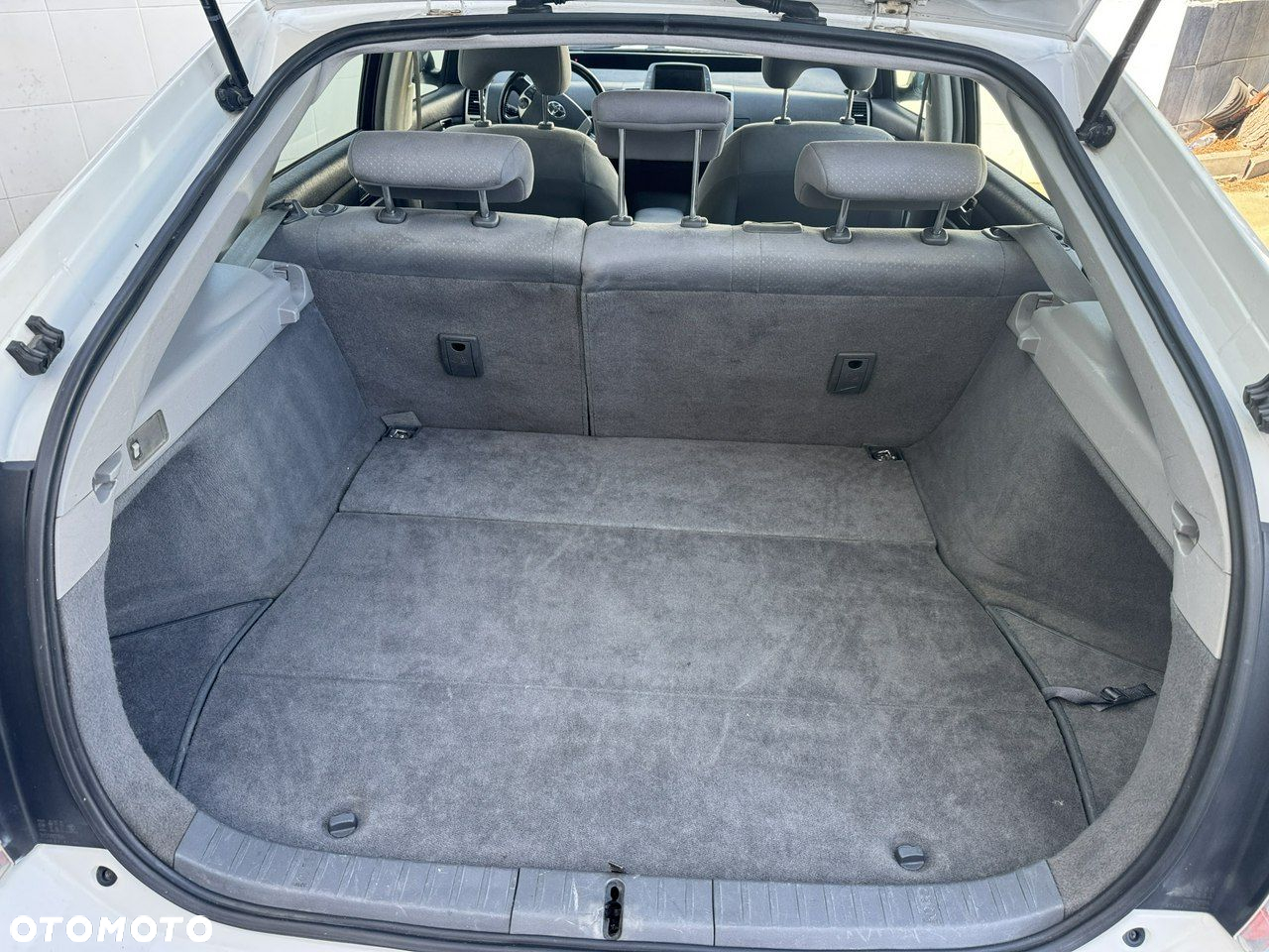 Toyota Prius - 17