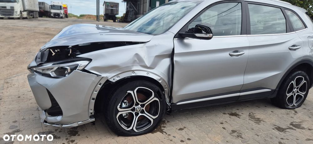 MG ZS Hybrid+ - 8
