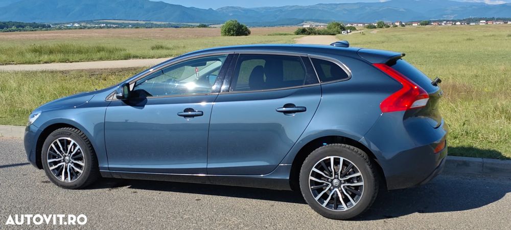 Volvo V40 D2 Momentum - 2