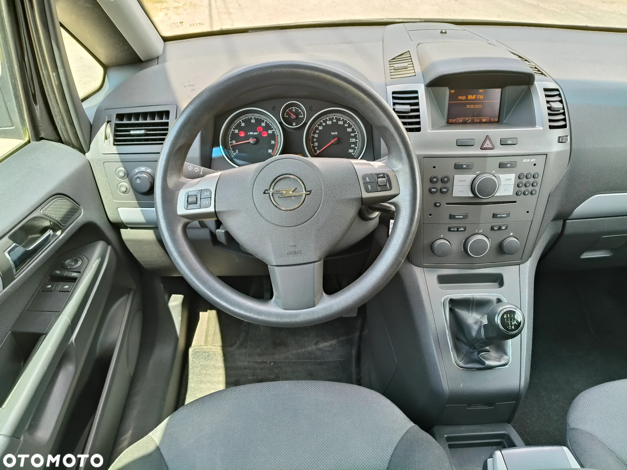 Opel Zafira 1.8 16V Comfort - 20