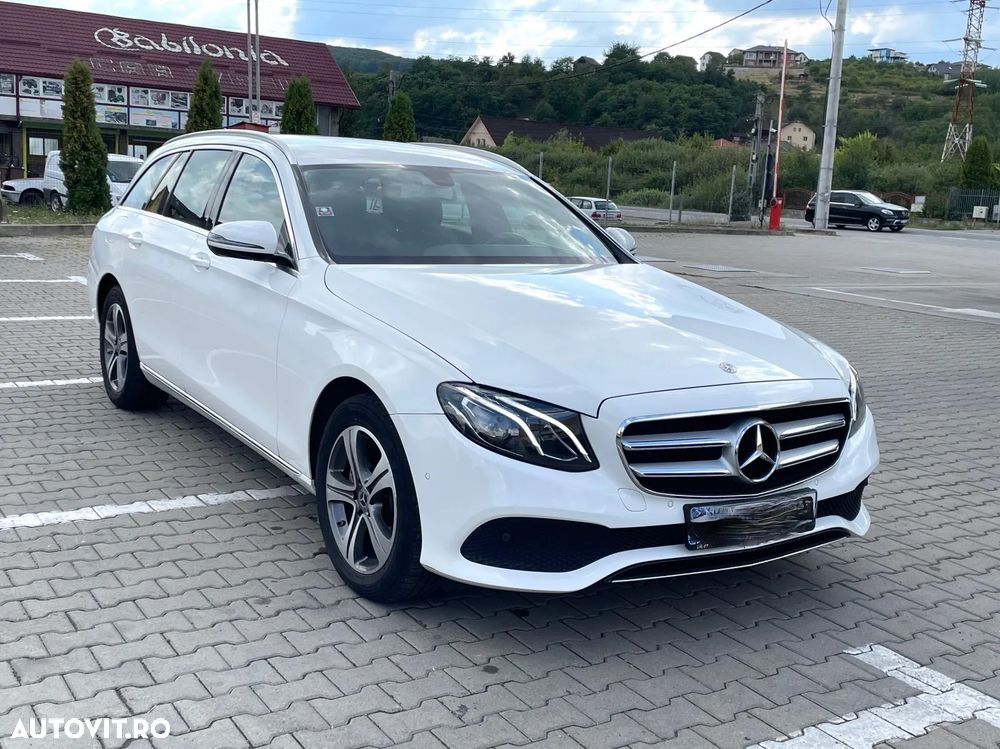 Mercedes-Benz E 220 d 4Matic 9G-TRONIC Avantgarde - 2
