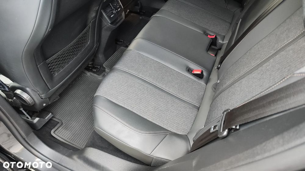 Peugeot 3008 1.2 PureTech GT Pack S&S EAT8 - 23