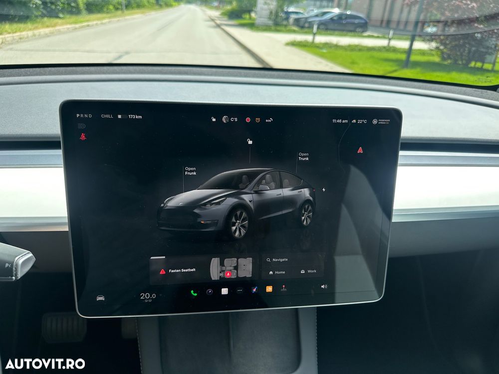Tesla Model Y - 18