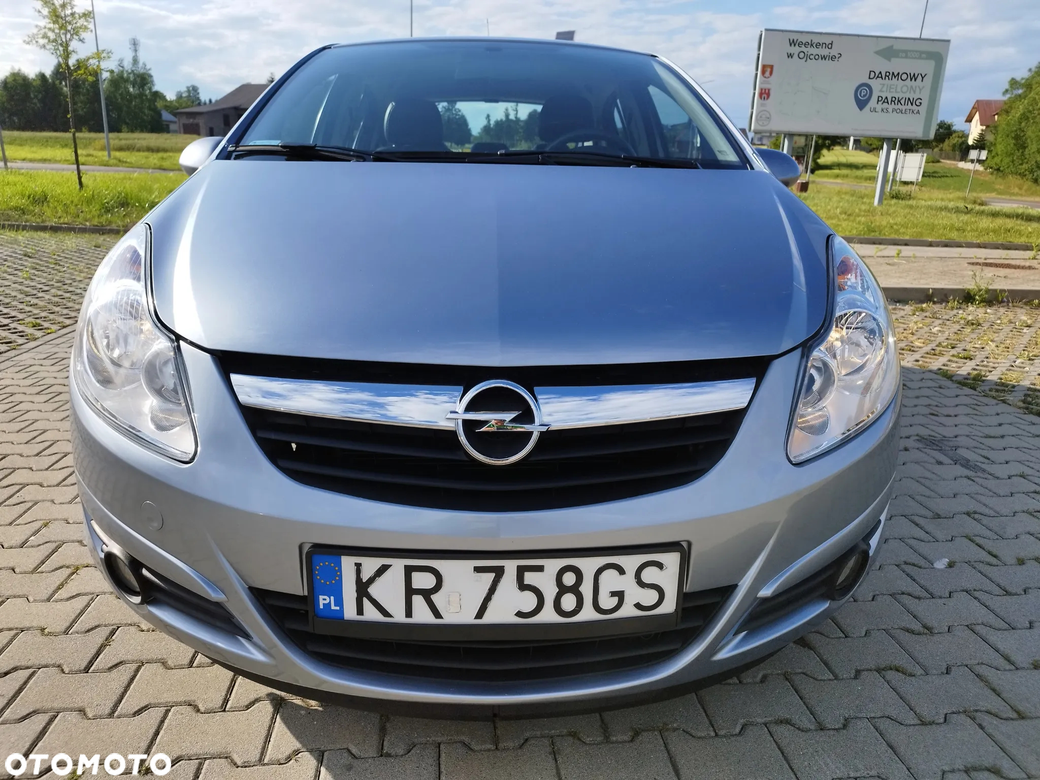 Opel Corsa 1.2 16V Cosmo - 2