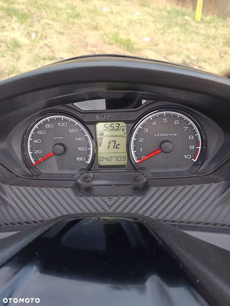 Suzuki Burgman - 4