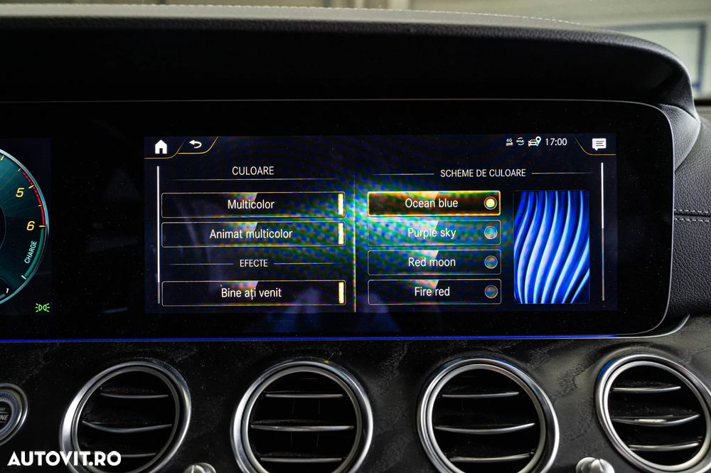 Mercedes-Benz E 300 de 4Matic 9G-TRONIC AMG Line - 17