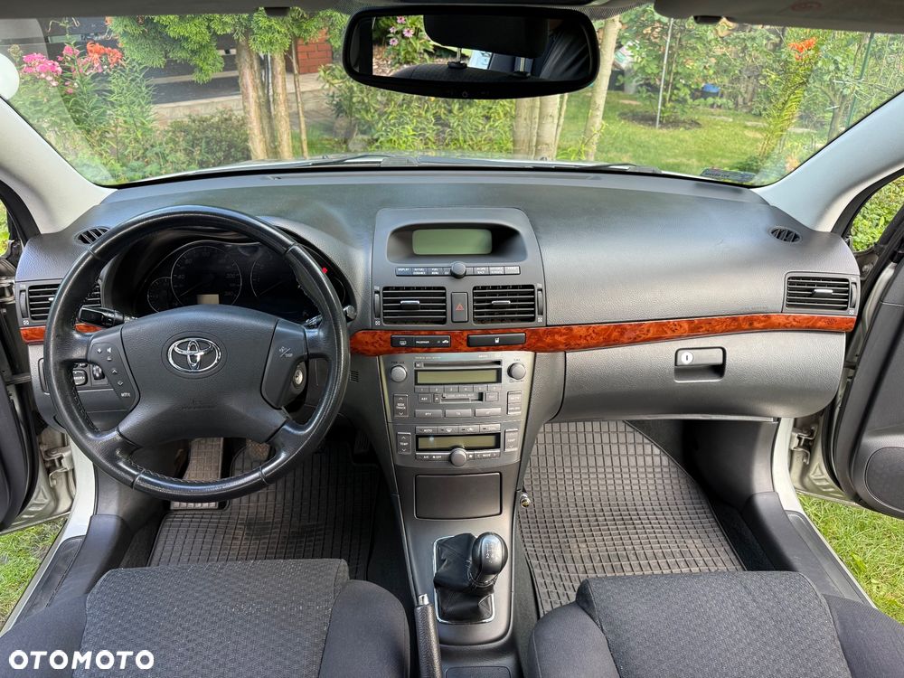 Toyota Avensis 1.8 VVT-i Sol - 13