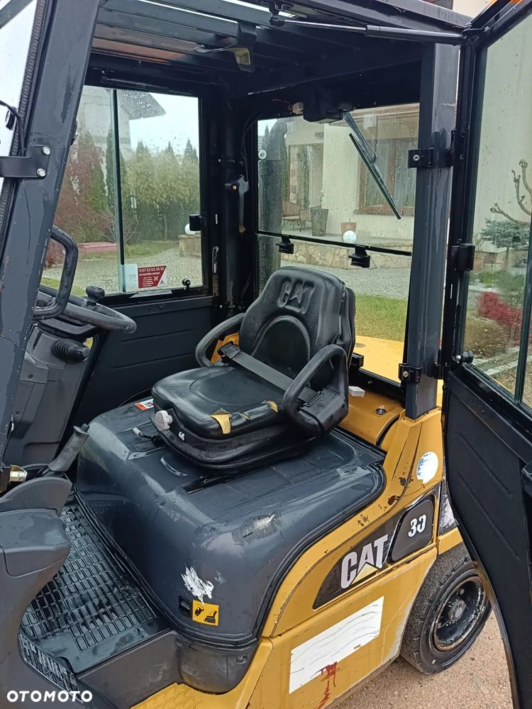 Caterpillar DP 30N - 8