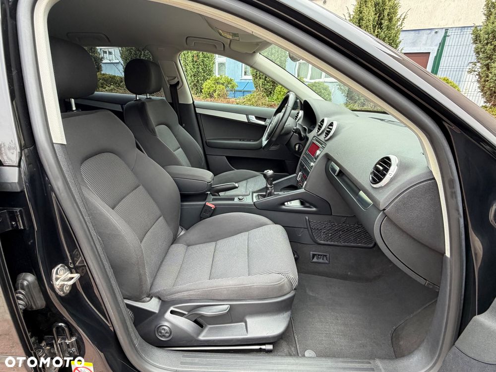 Audi A3 Sportback 1.4 TFSI S line Sportpaket - 23