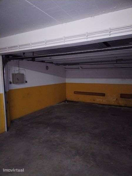 Excelente garagem - Grande imagem: 3/5
