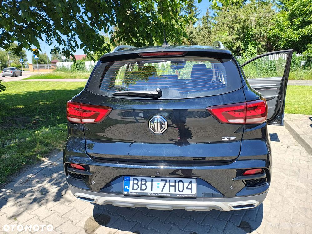 MG ZS - 6