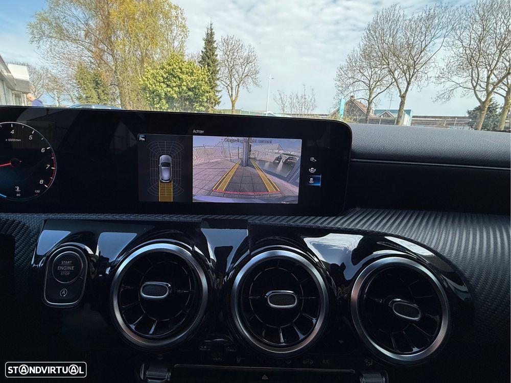 Mercedes-Benz A 180 7G-DCT Special Edition - 22
