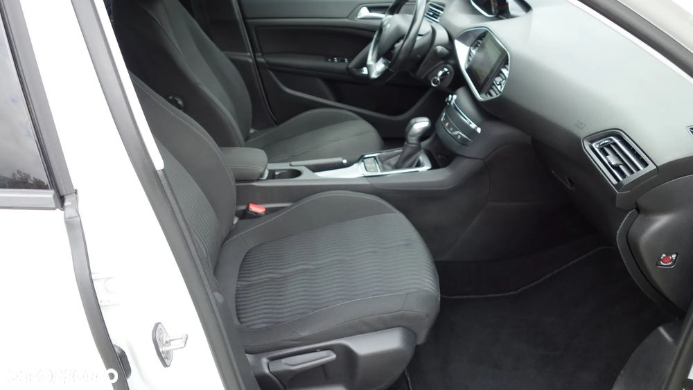 Peugeot 308 BlueHDi 120 EAT6 Stop & Start Allure - 34