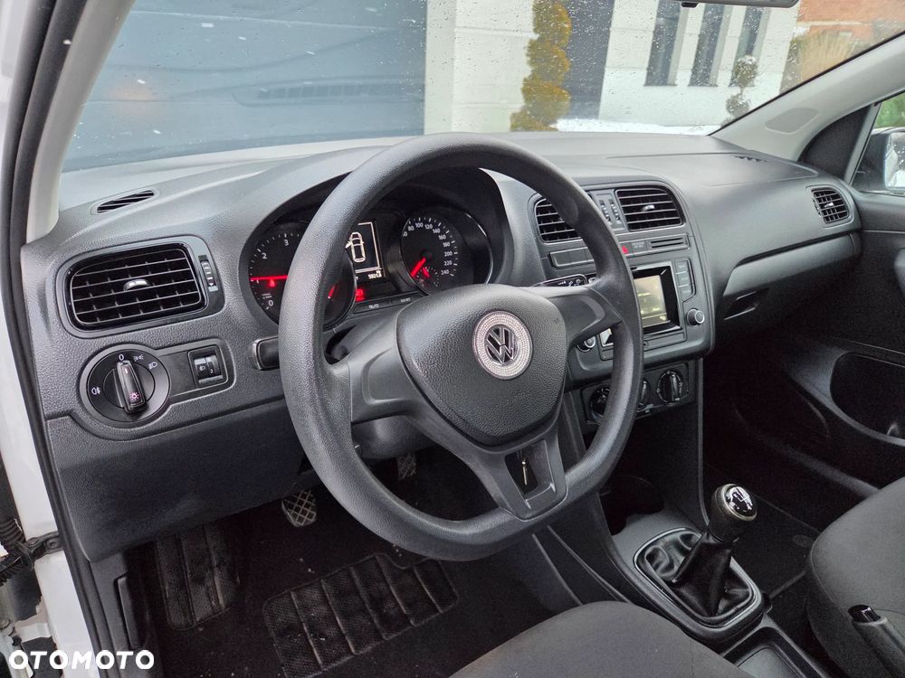 Volkswagen Polo - 13
