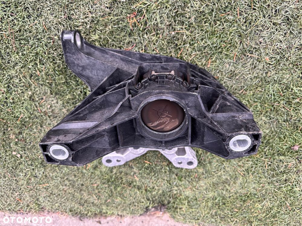 PEUGEOT 3008 II 5008 II ŁAPA PODUSZKA SILNIKA 1,2 THP - 2