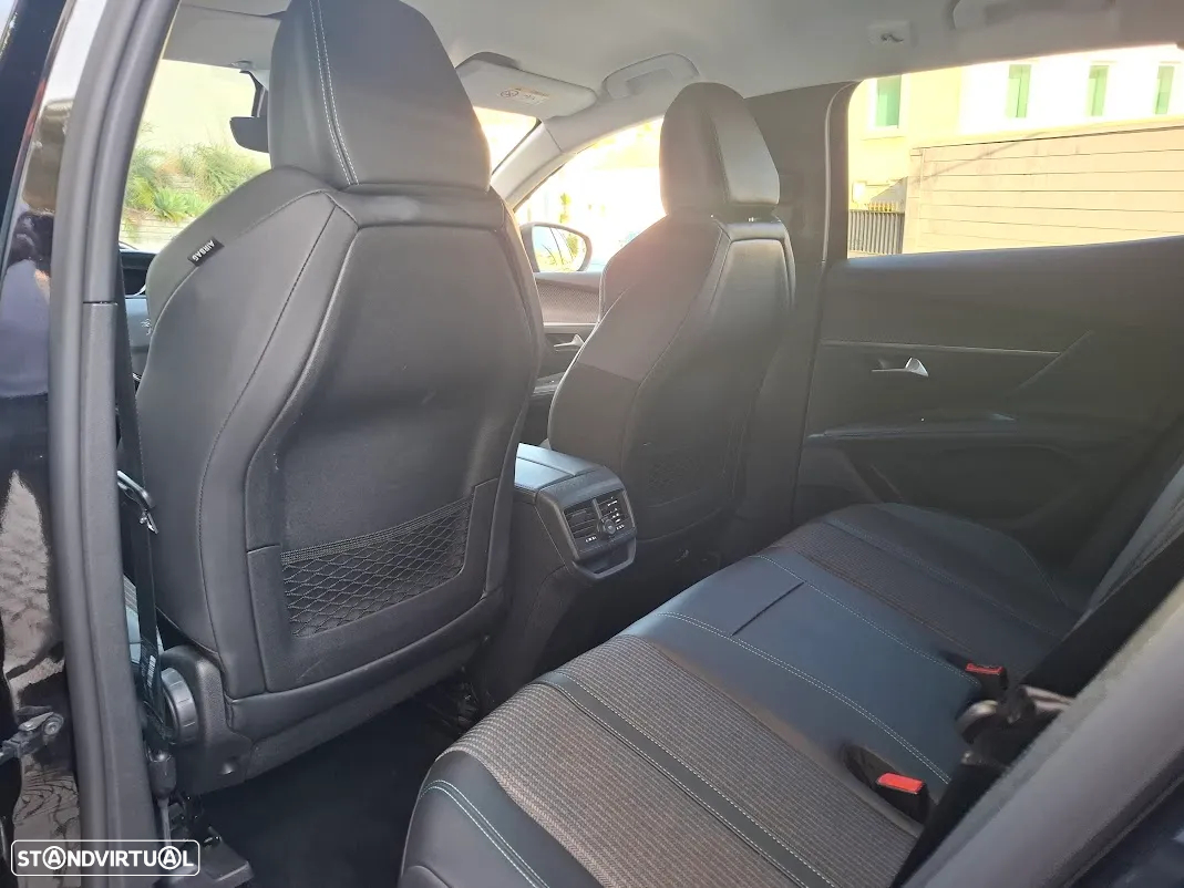 Peugeot 3008 1.6 Hybrid Allure Pack e-EAT8 - 30