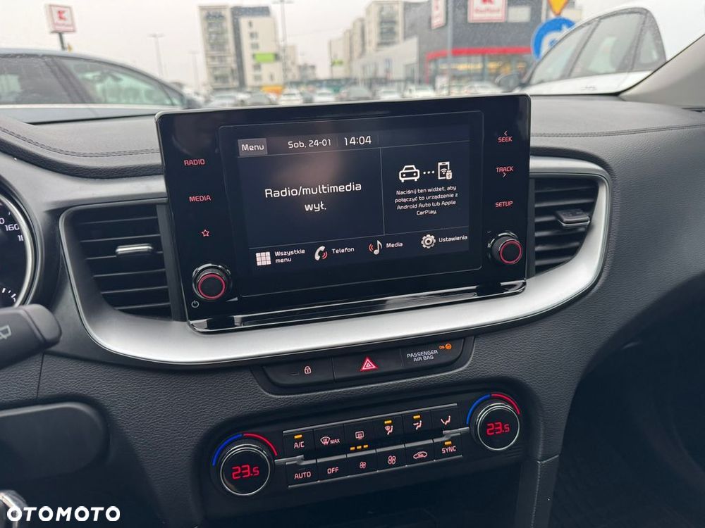 Kia Ceed 1.5 T-GDI M DCT - 11