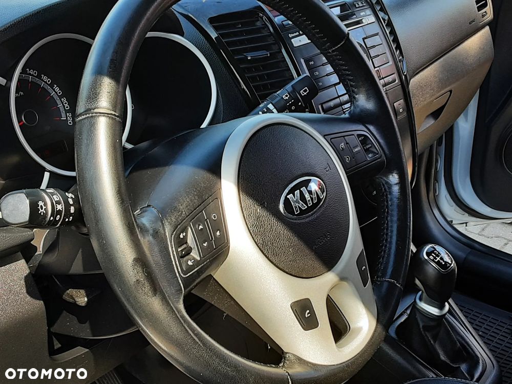 Kia Venga 1.4 CVVT ISG Dream Team Edition - 5