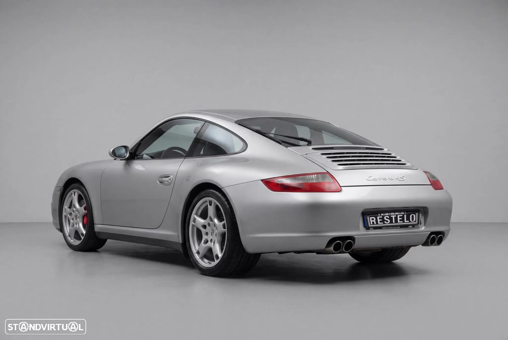 Porsche 911 2005 photo 2