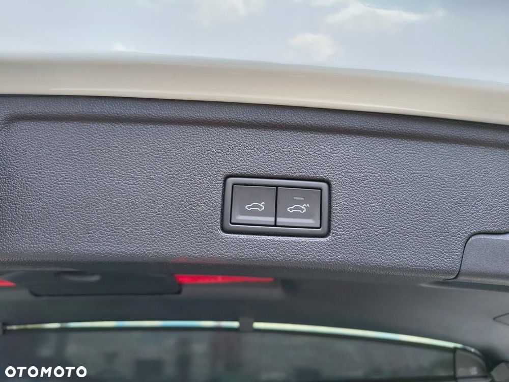 Volkswagen Touareg 3.0 V6 TDI 4Motion R-Line - 11