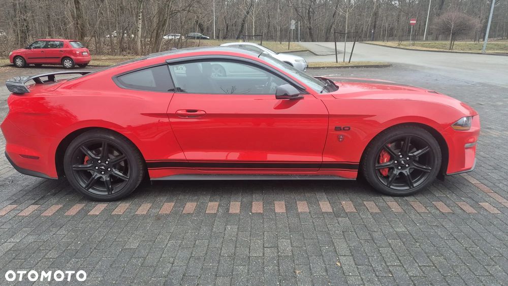 Ford Mustang - 4