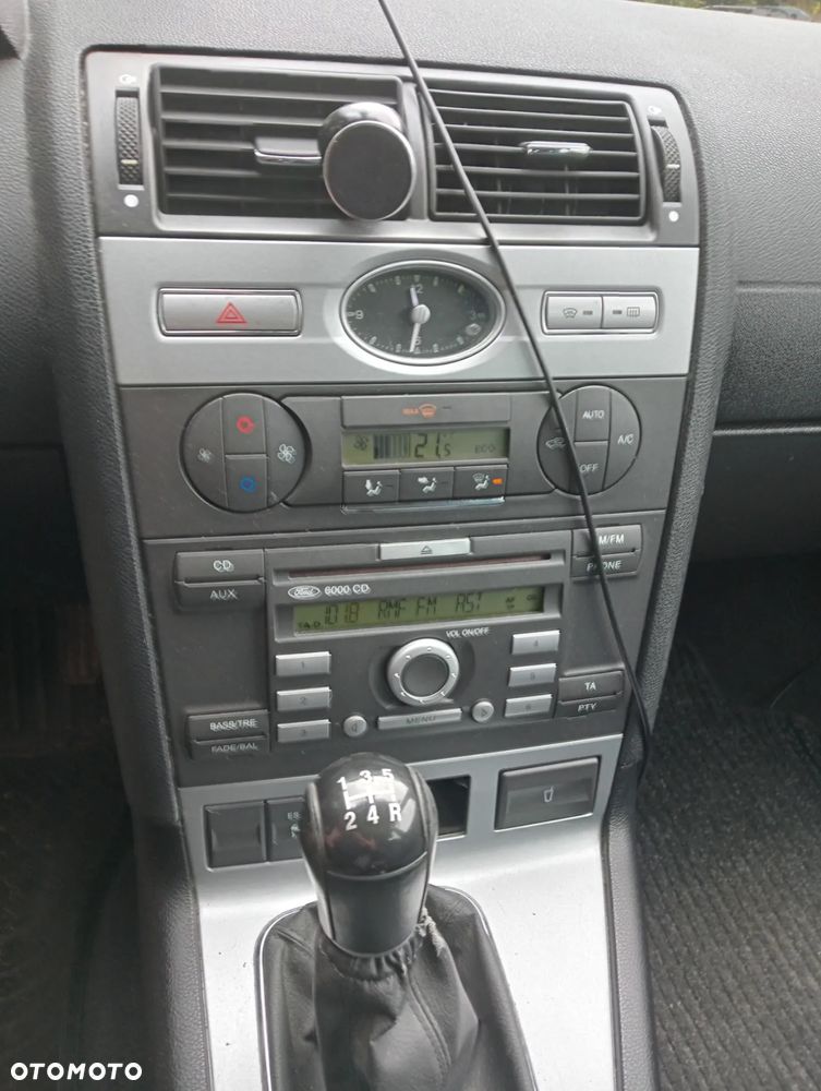 Ford Mondeo 1.8 Ambiente - 10