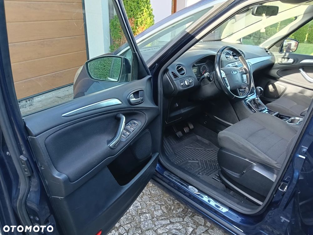 Ford S-Max - 10