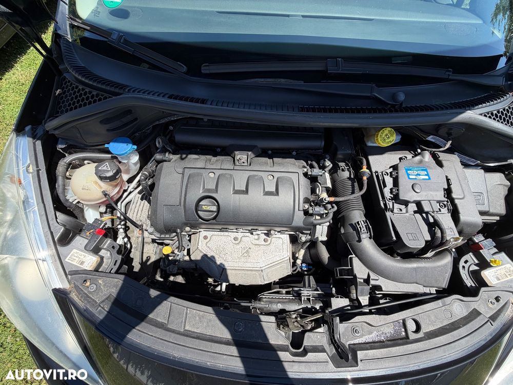 Peugeot 207 120 Sport - 11