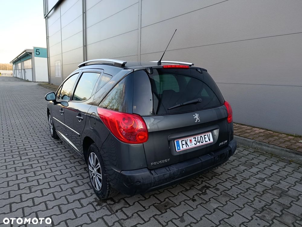 Peugeot 207 95 VTi Premium - 33