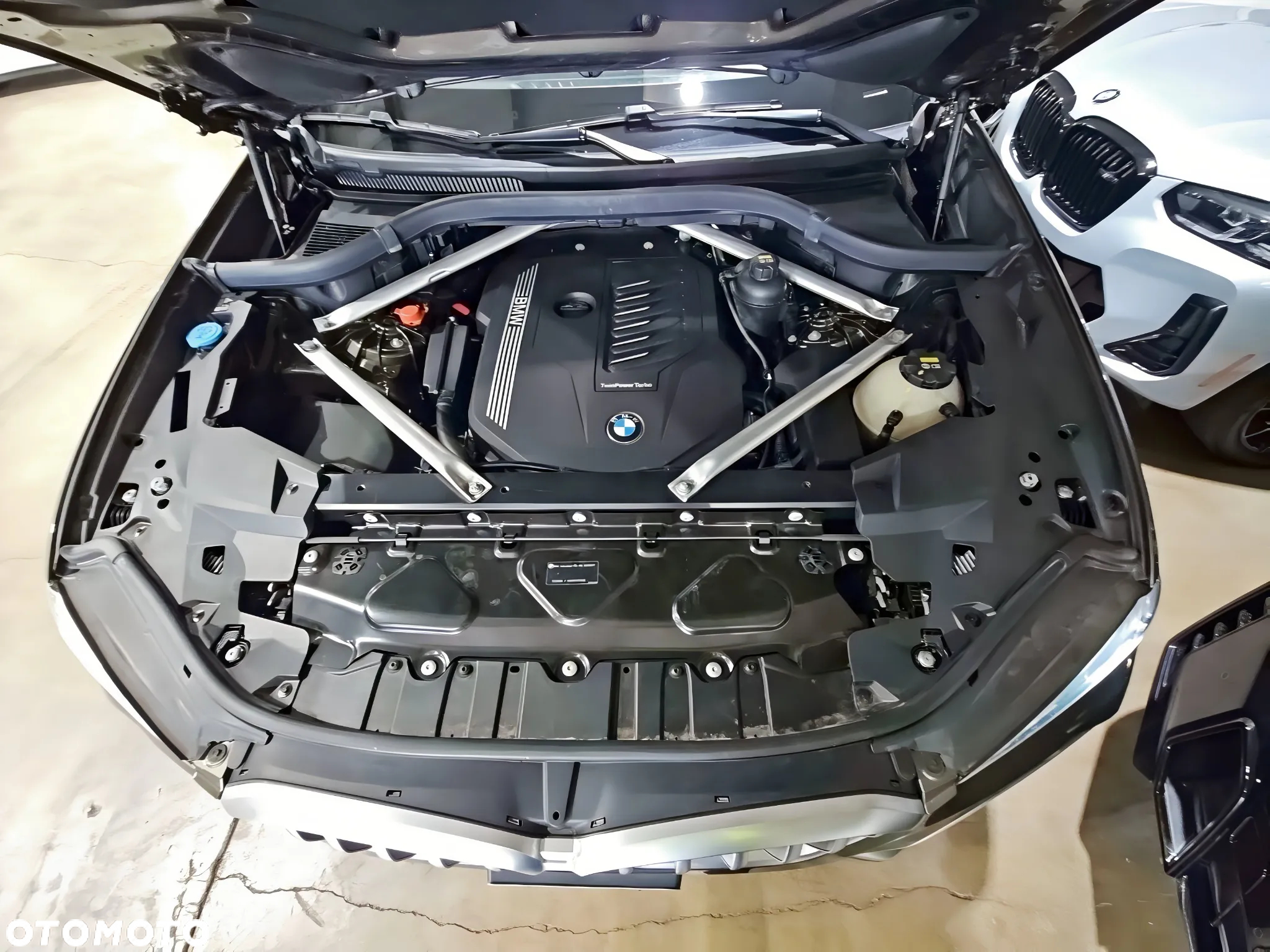 BMW X6 xDrive40i - 12