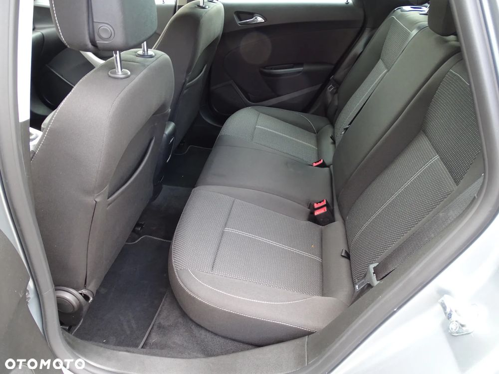 Opel Astra 1.4 Turbo Active - 23