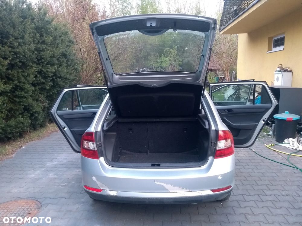 Skoda RAPID 1.2 TSI Active - 9