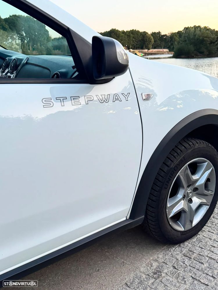 Dacia Sandero 1.0 TCe Stepway - 3