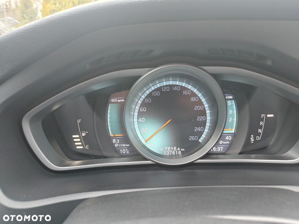 Volvo V40 D3 Drive-E Ocean Race - 14