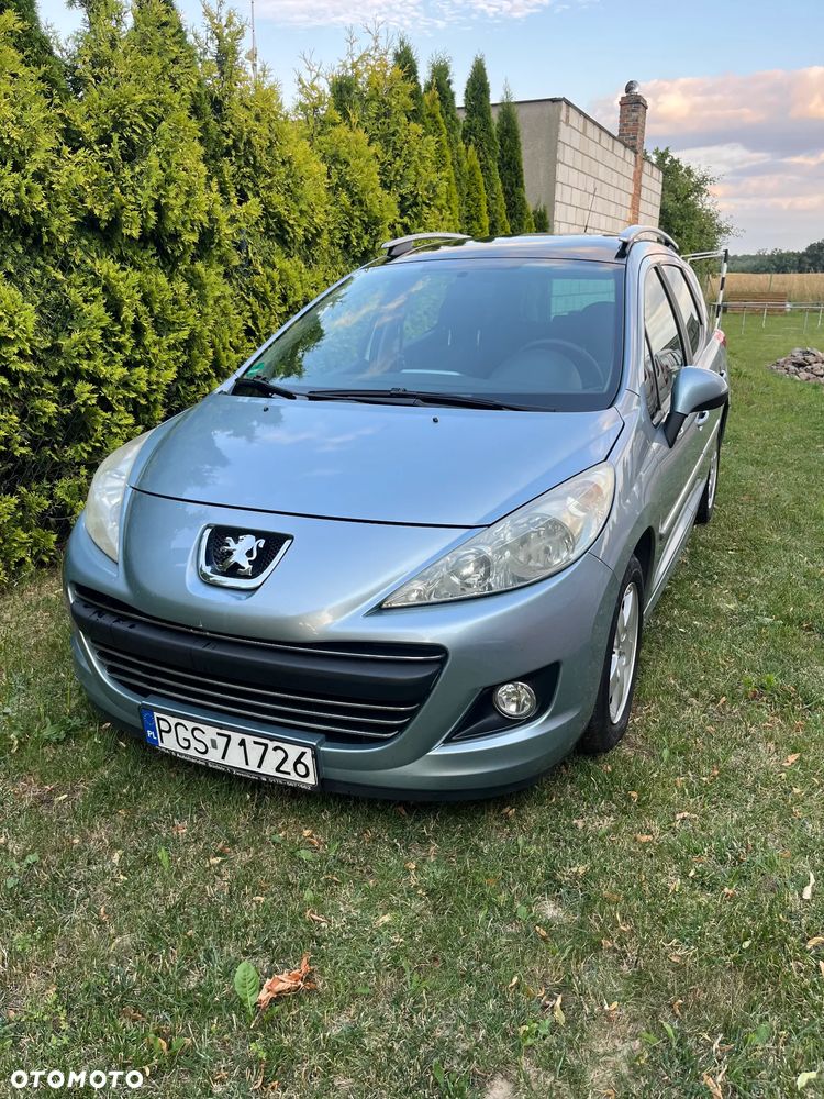 Peugeot 207 1.4 - 9