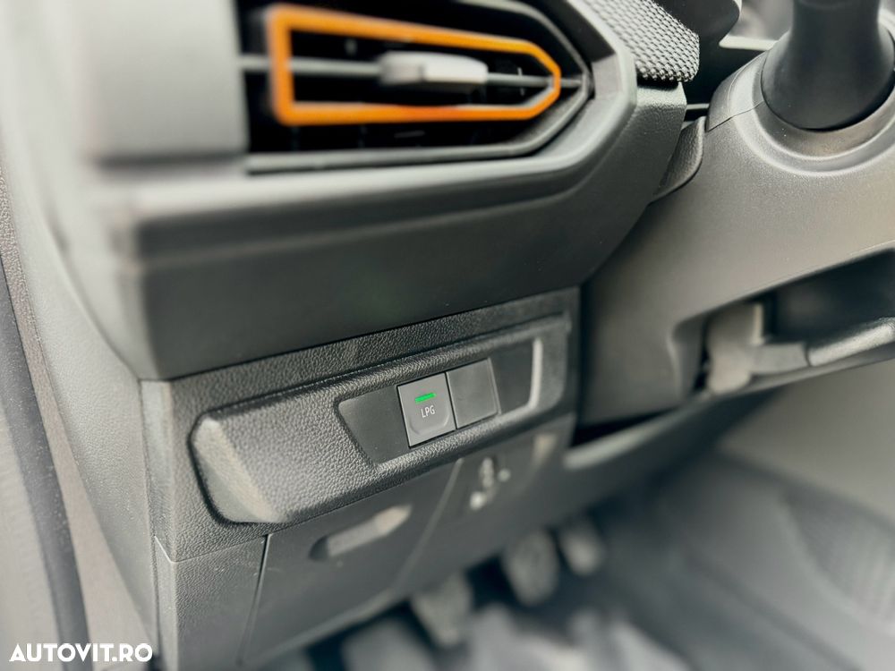 Dacia Sandero Stepway ECO-G 100 MT6 Extreme - 13