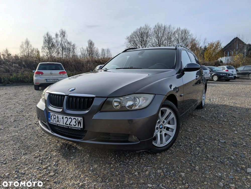 BMW Seria 3 318d - 1