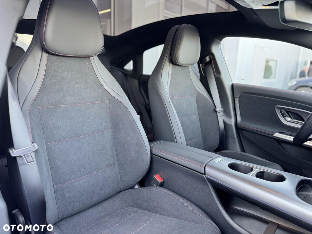 Mercedes-Benz CLA 200 mHEV 4-Matic 8G-DCT - 12