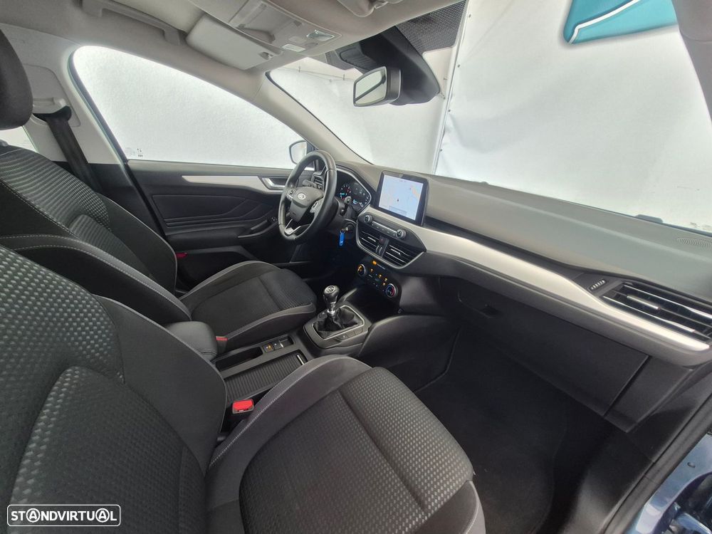 Ford Focus SW 1.0 EcoBoost Business - 26