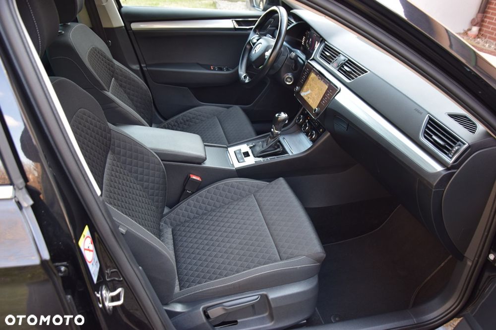 Skoda Superb 2.0 TDI Ambition DSG7 - 11