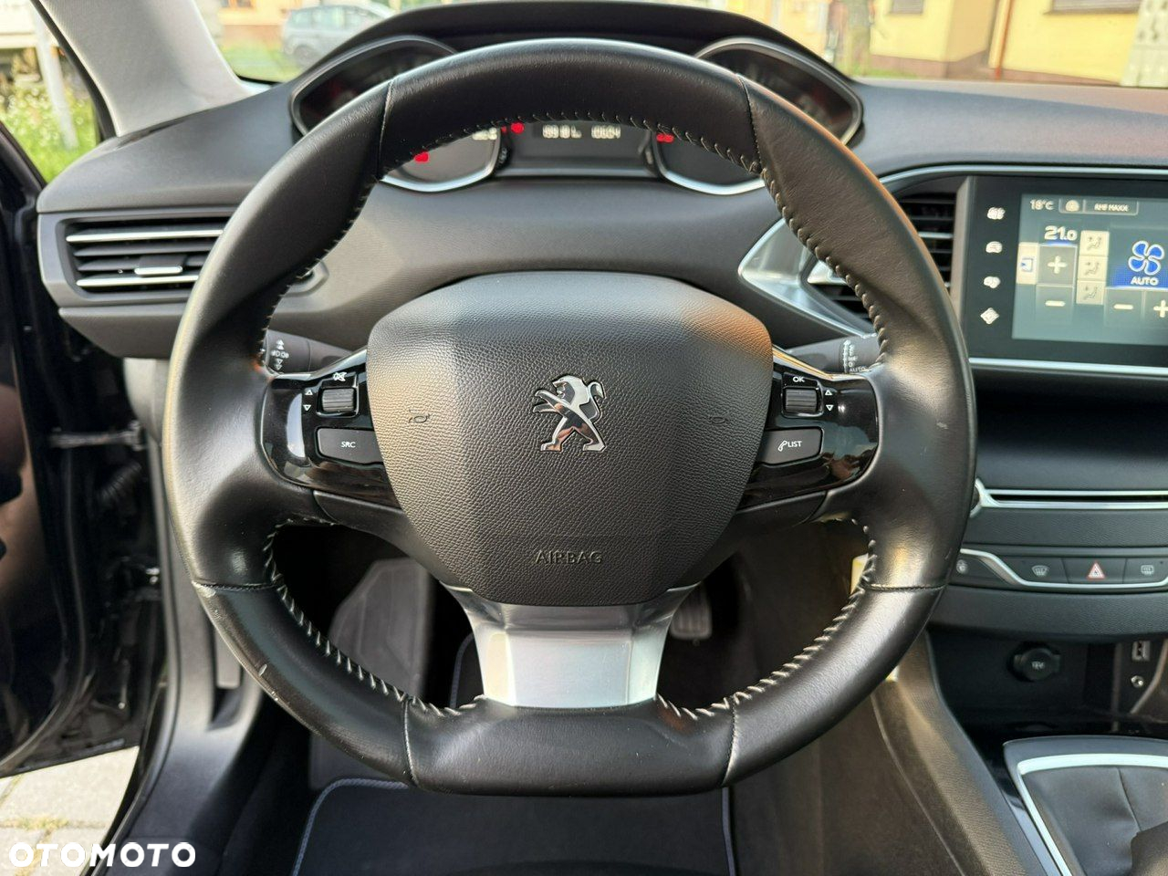 Peugeot 308 1.6 BlueHDi Allure S&S - 12