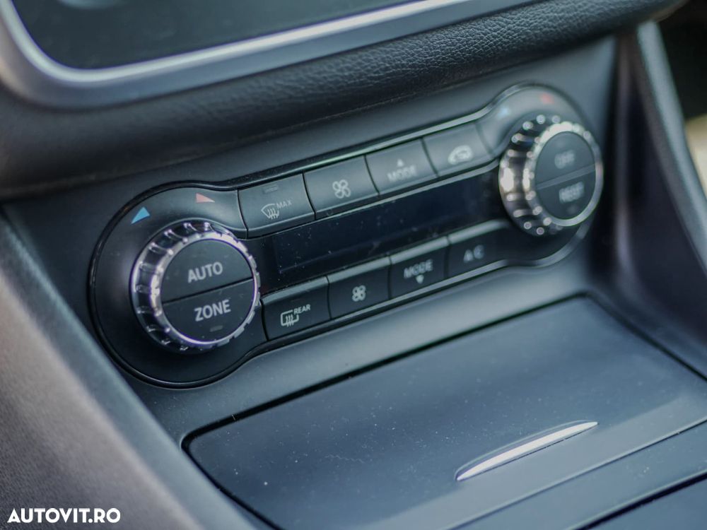 Mercedes-Benz CLA 250 Shooting Brake 4Matic 7G-DCT Sport - 23