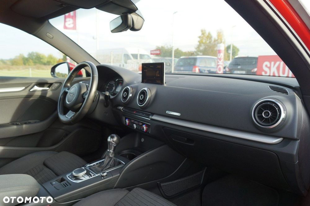 Audi A3 Sportback - 12