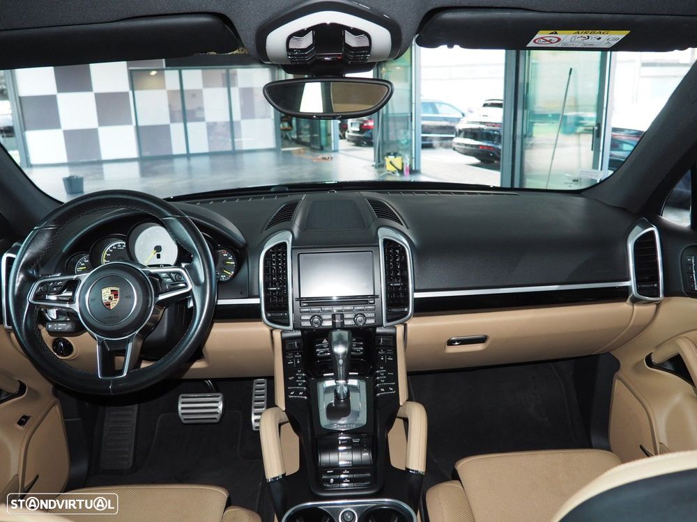 Porsche Cayenne S E-Hybrid Platinum Edition - 12