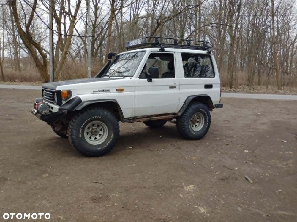 Toyota Land Cruiser HT LX - 1