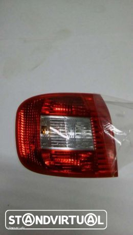Farois traseiros fiat multipla - 3