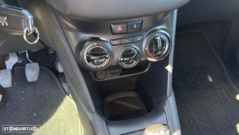 Peugeot 208 1.4 HDi Active - 23