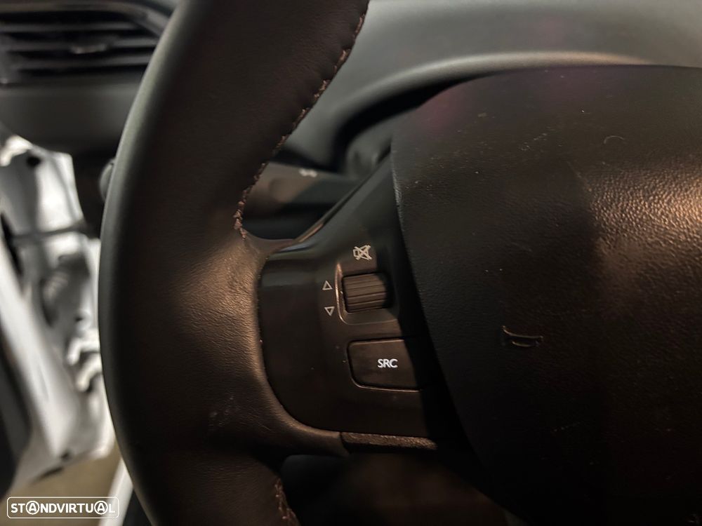 Peugeot 208 1.5 BlueHDi Active - 13
