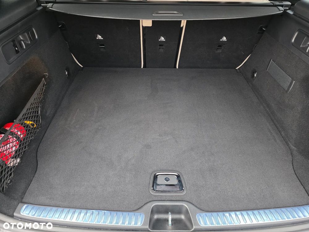 Mercedes-Benz GLC 300 4Matic 9G-TRONIC AMG Line - 15